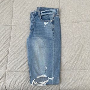 American Eagle mom jeans size 6